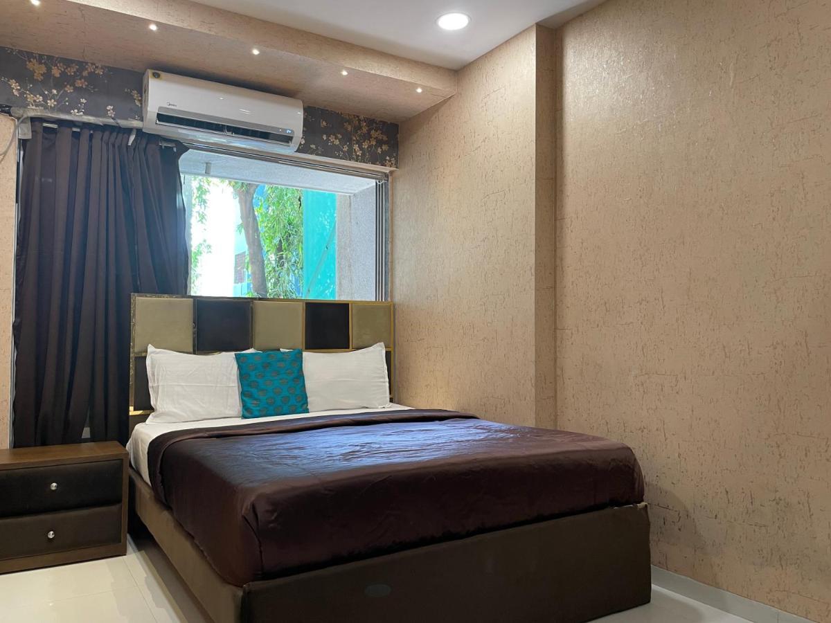 Osi Apartments Bandra West Bombay Eksteriør billede